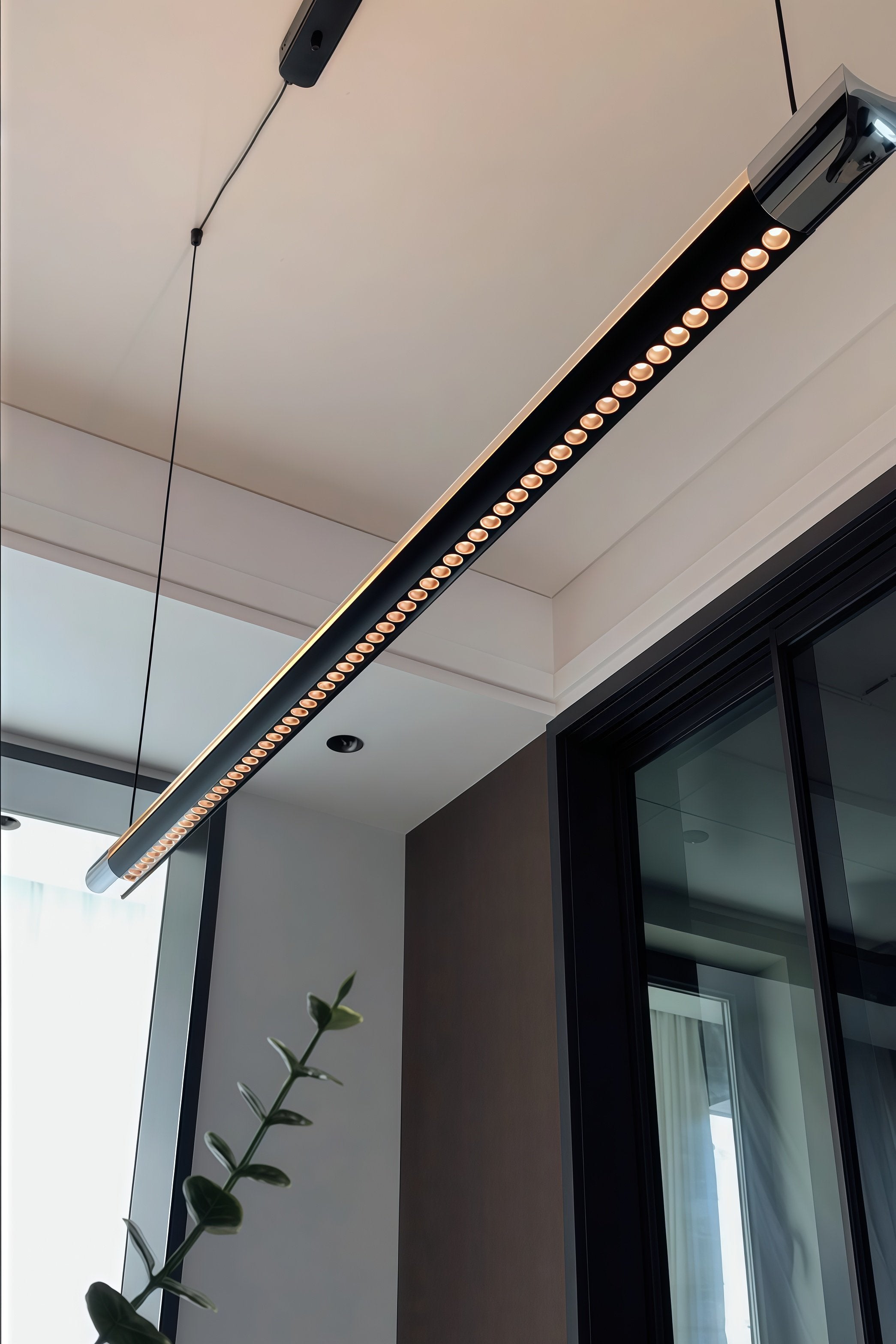 Catherine | Black Linear Pendant