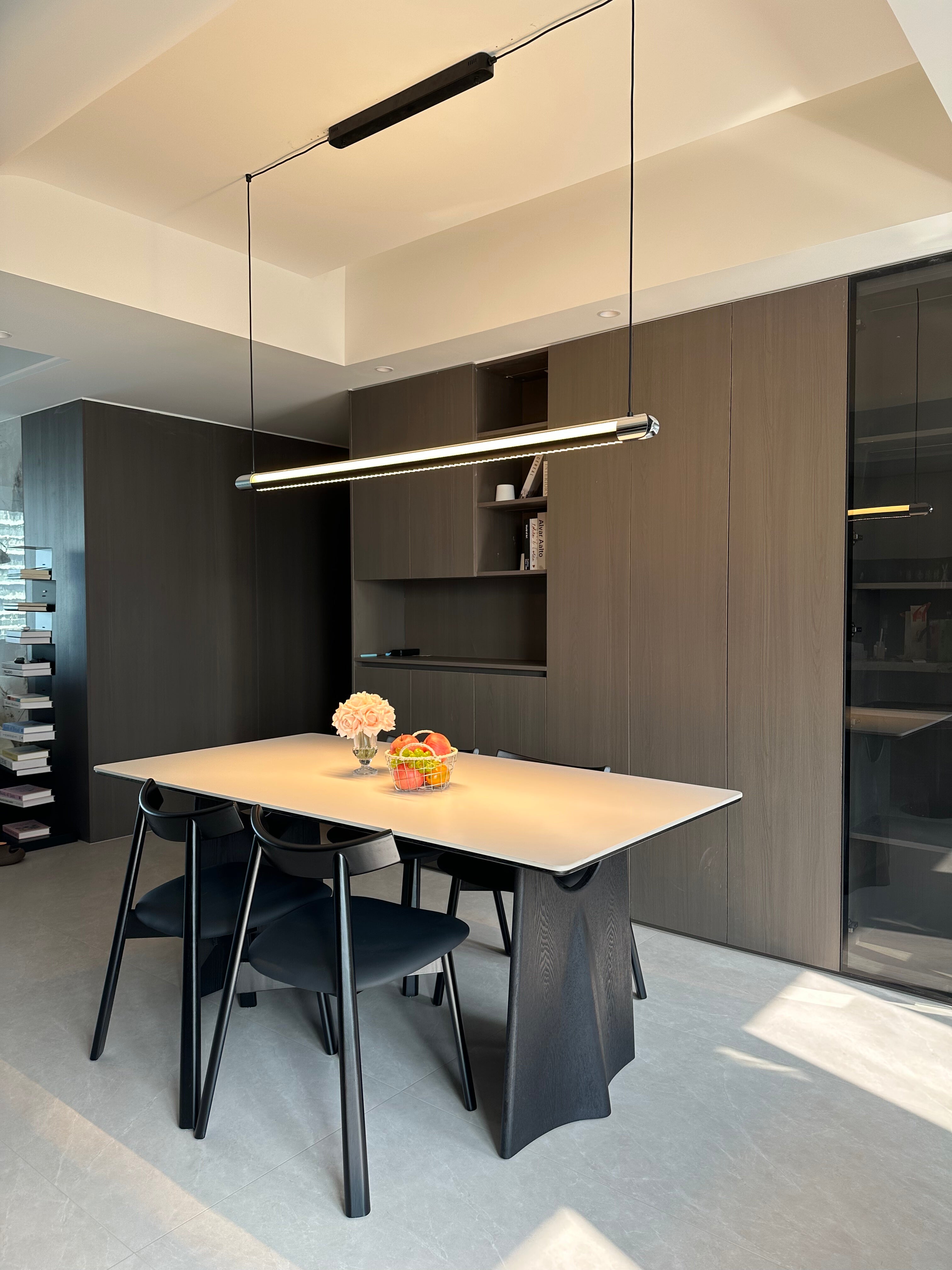 Catherine | Black Linear Pendant