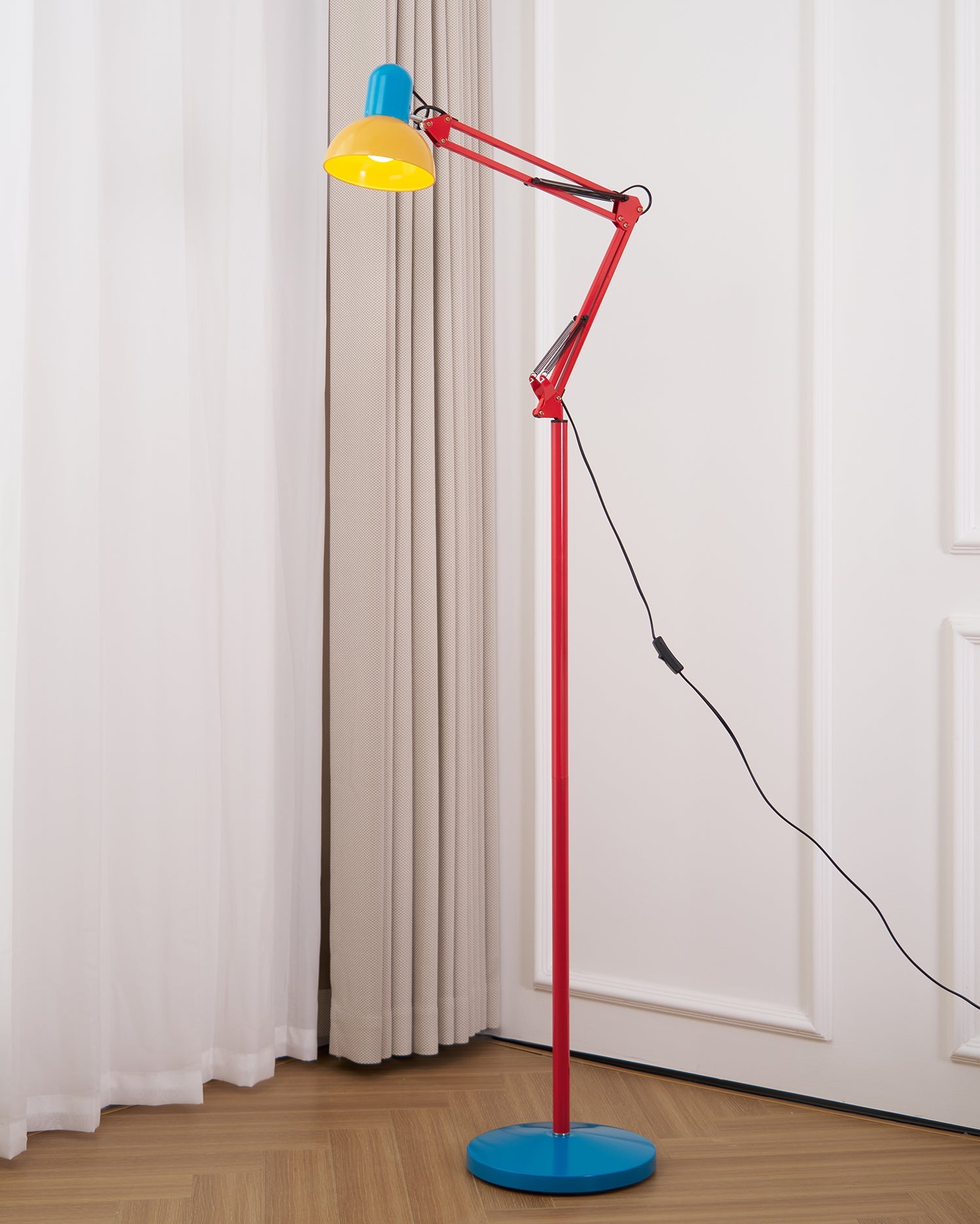 Delia | Floor Lamp