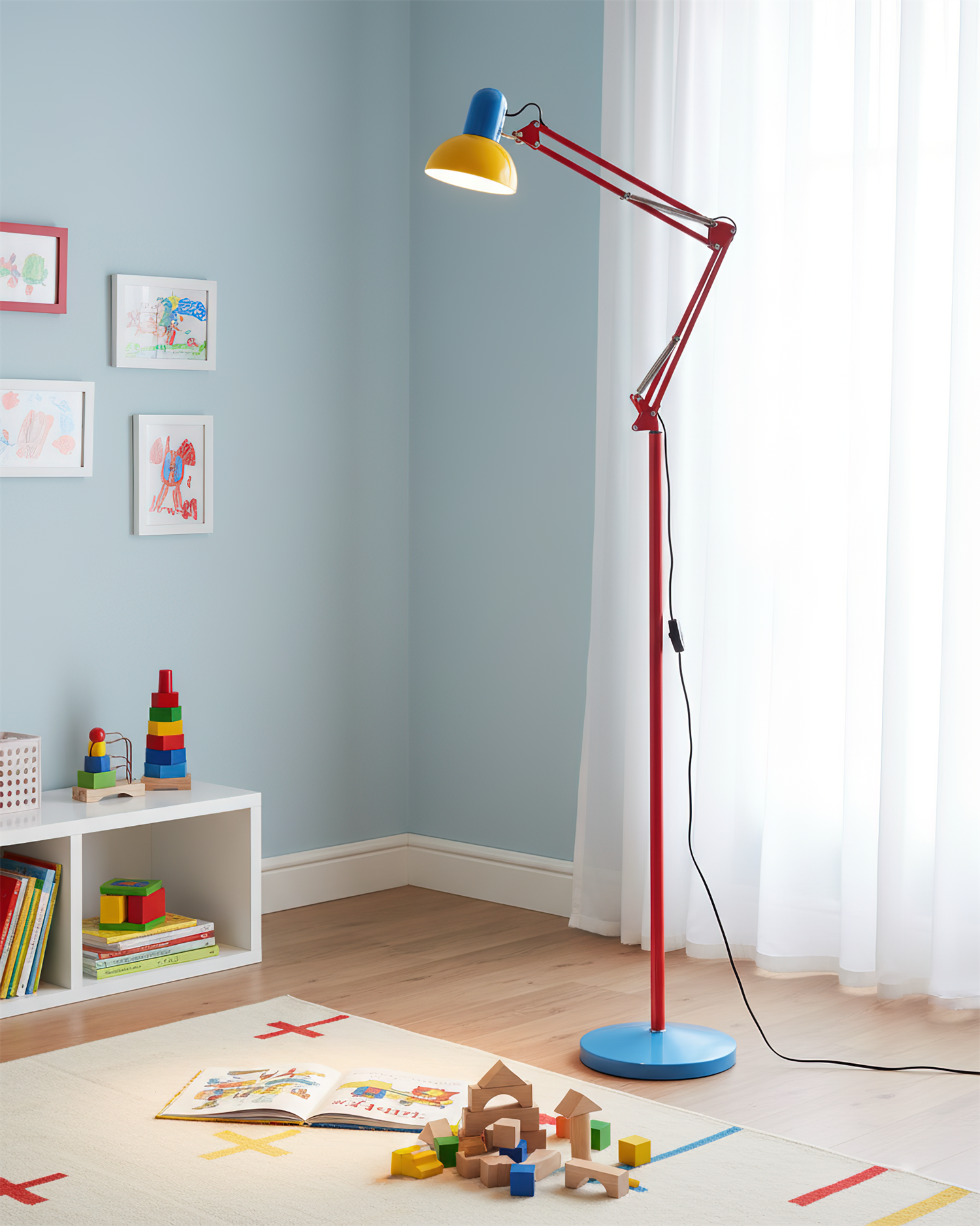 Delia | Floor Lamp