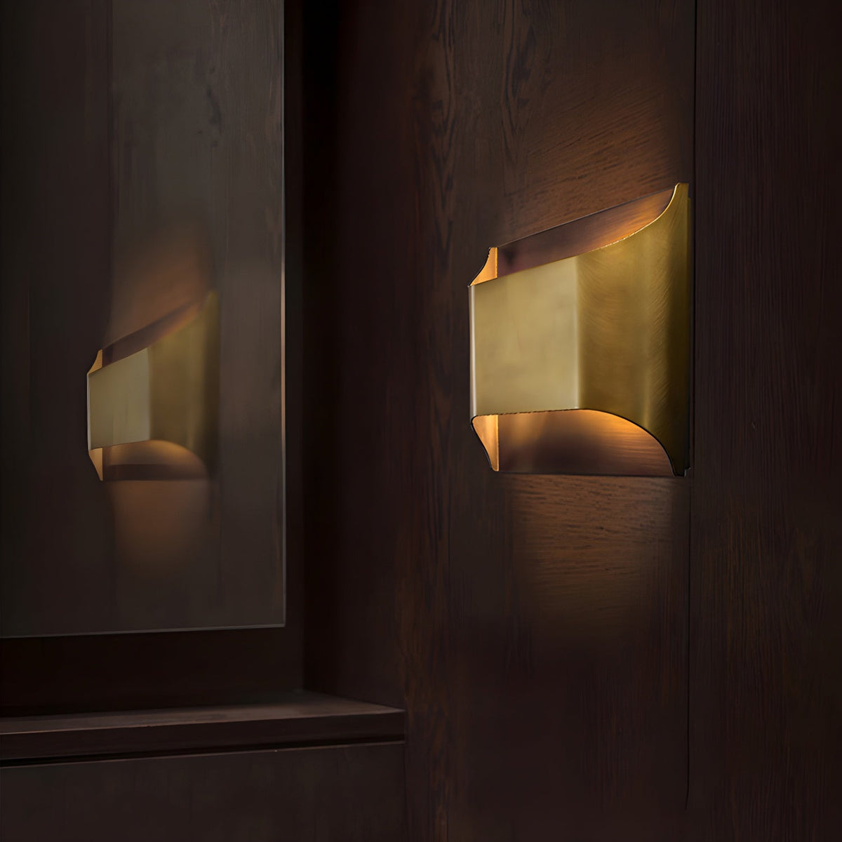 Penny | Brass Wall Lamp